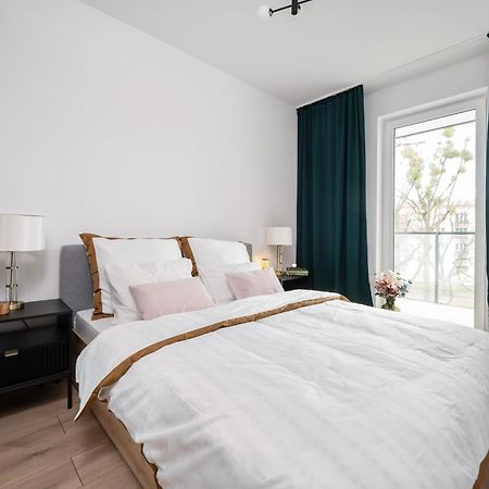 Manufaktura Residence - Apartamenty Prestiz Z Garazem Podziemnym I Dwoma Lazienkami Łódź Dış mekan fotoğraf