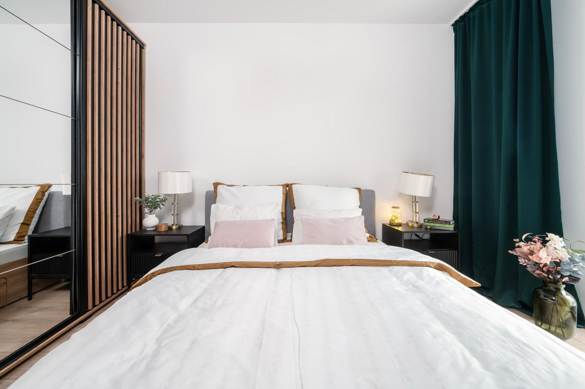 Manufaktura Residence - Apartamenty Prestiz Z Garazem Podziemnym I Dwoma Lazienkami Łódź Dış mekan fotoğraf