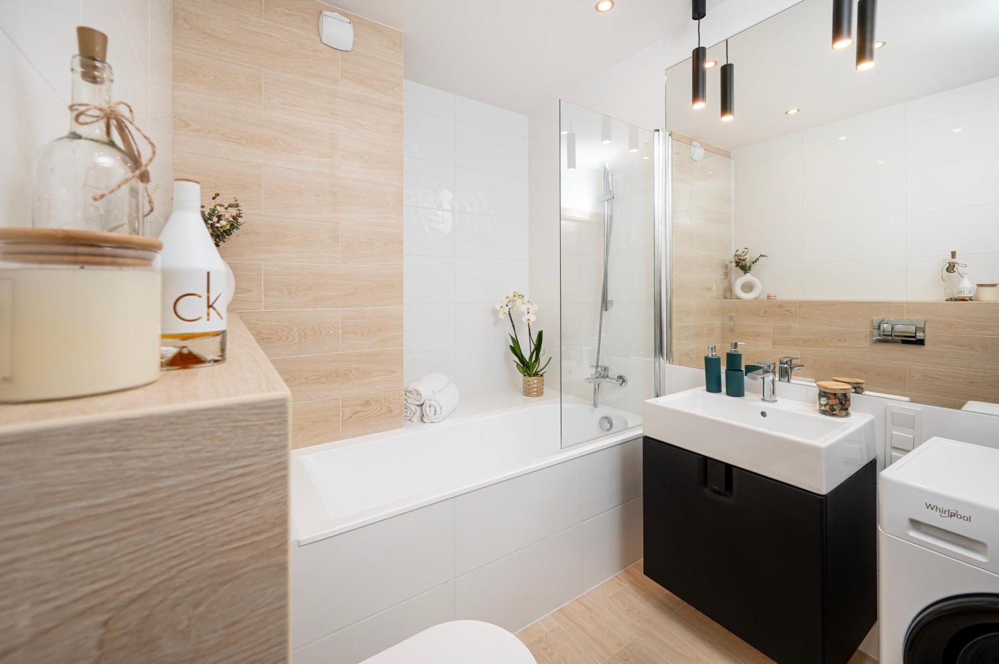 Manufaktura Residence - Apartamenty Prestiz Z Garazem Podziemnym I Dwoma Lazienkami Łódź Dış mekan fotoğraf