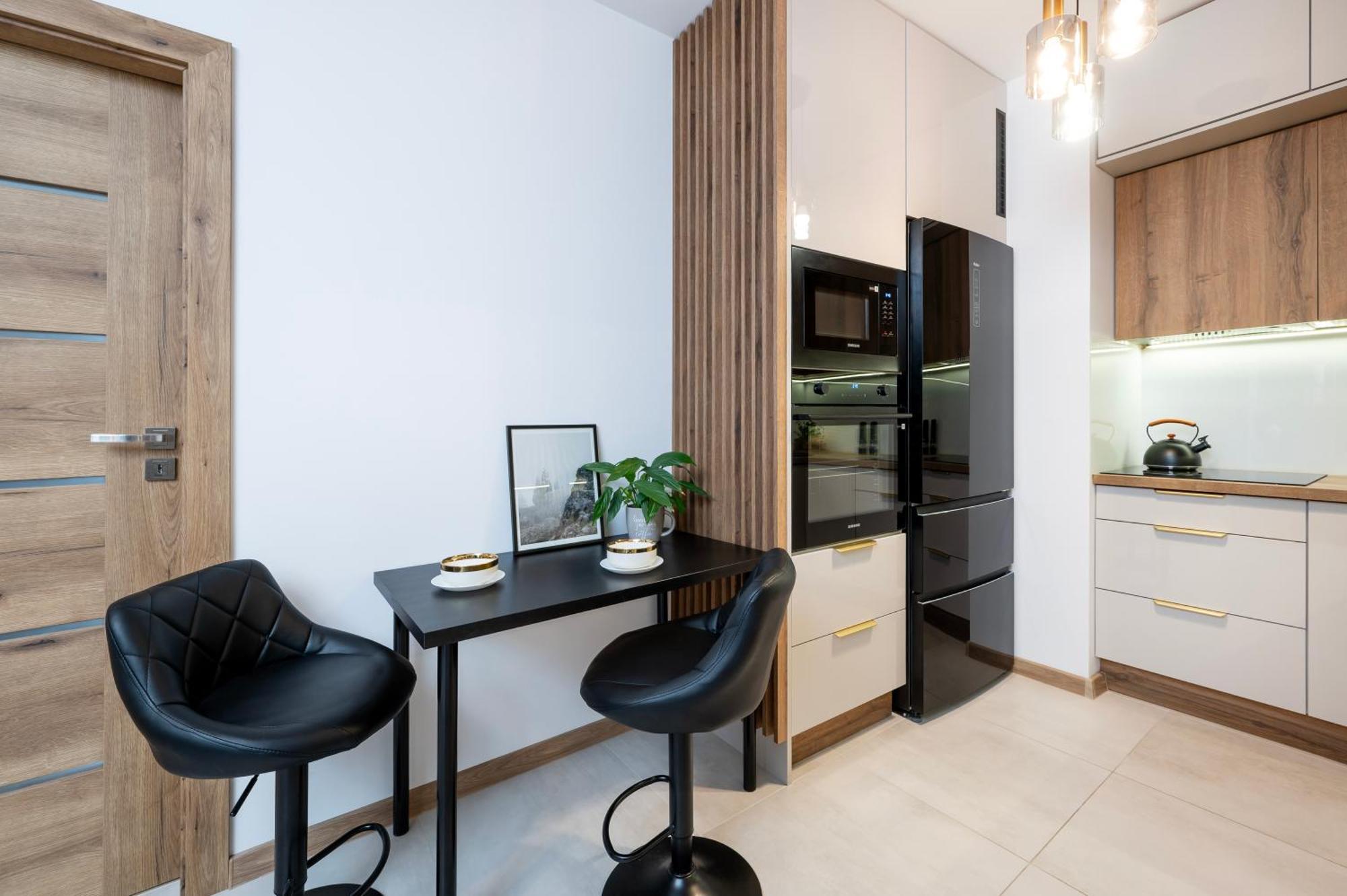 Manufaktura Residence - Apartamenty Prestiz Z Garazem Podziemnym I Dwoma Lazienkami Łódź Dış mekan fotoğraf
